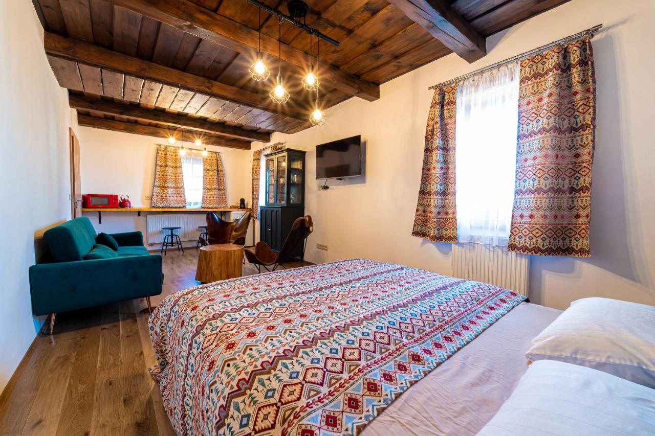 Ranc Pod Ostrou Skalou Guest House Stratená Eksteriør bilde
